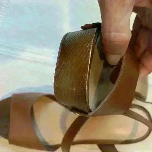 Gianni Bini wood block heels Sz 6 1/2 - Picture 2 of 11